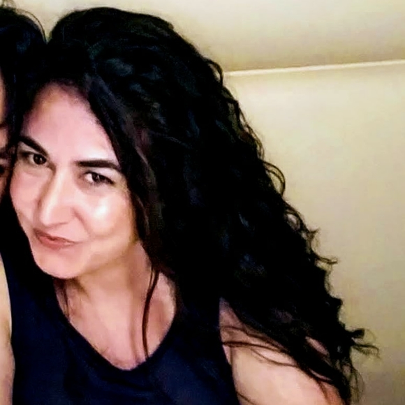 Meet your Posher, Tracy - Picture 2 of 5